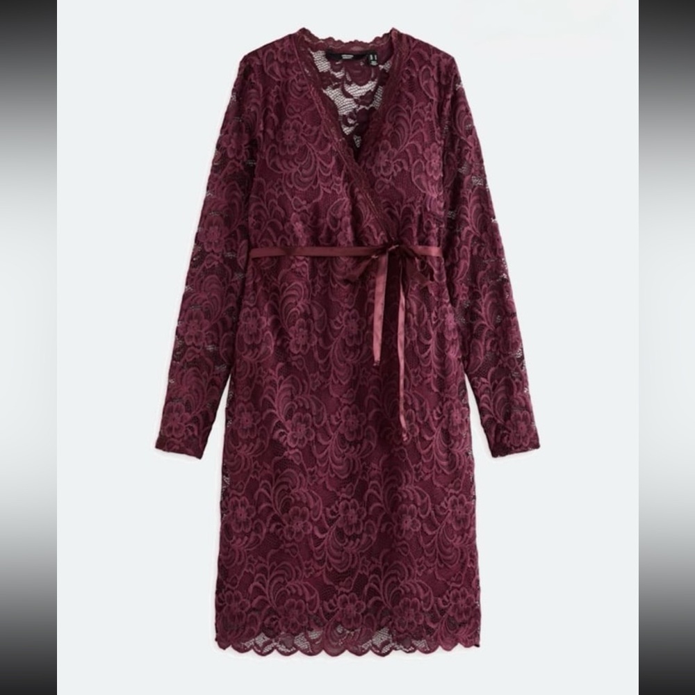NWT VERO MODA Mivana Tess Maternity Long
Sleeve Dress size medium